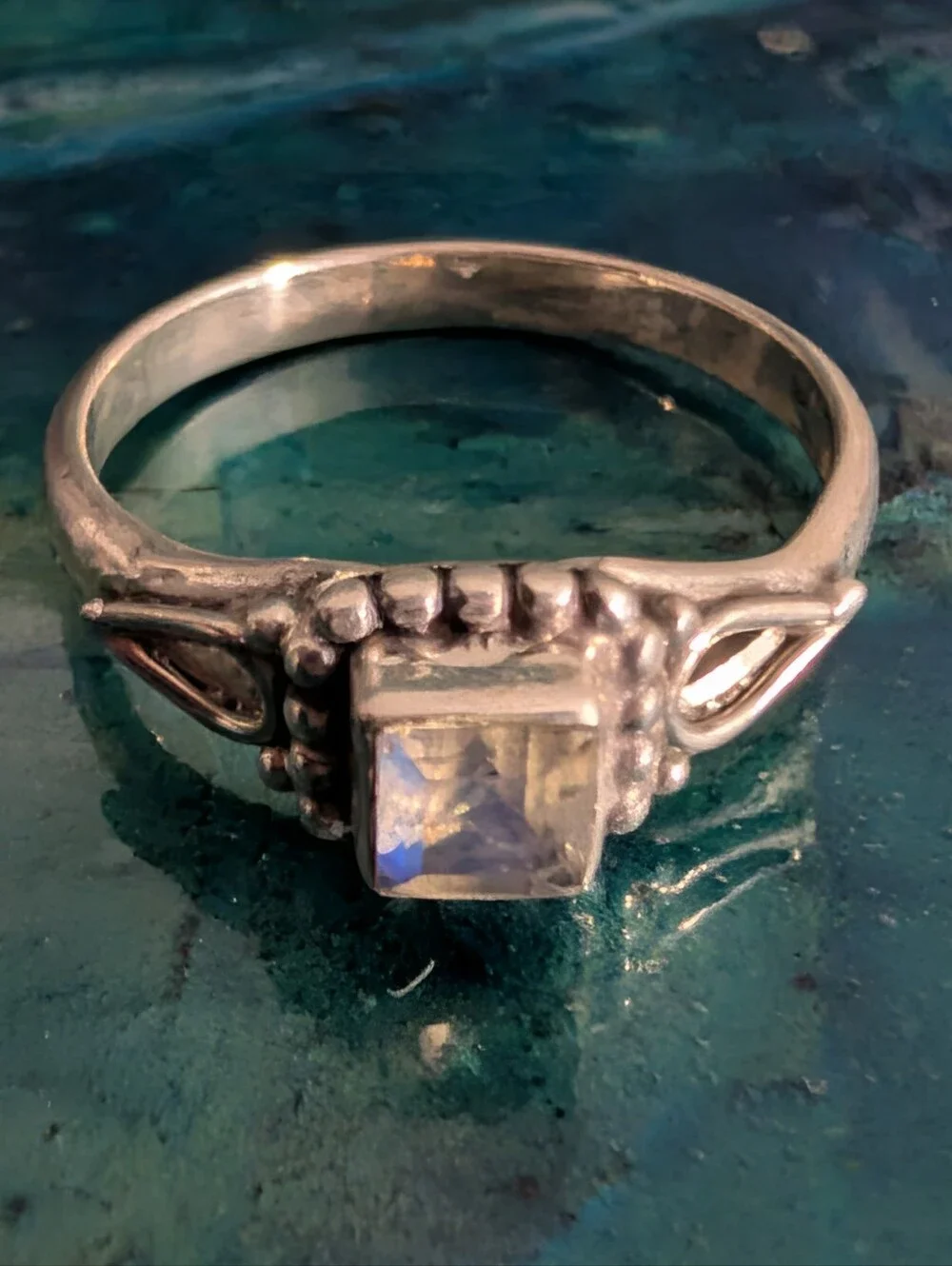 🆕 Amazing Blue Flash Sterling Silver Rainbow Moonstone Square-Cut Ring Size 6.5